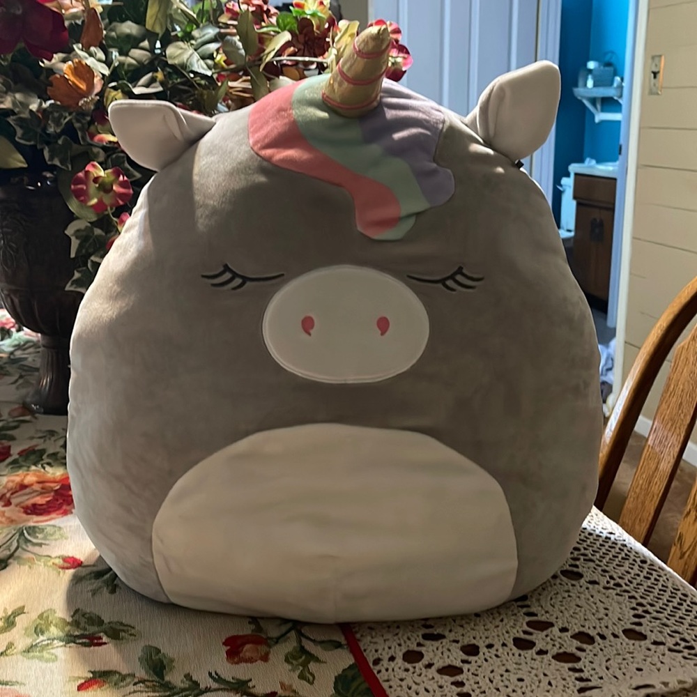 Large Rainbow Unicorn